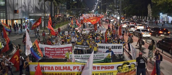 Manifestation au Brésil contre les plans du gouvernement de Dilma Roussef