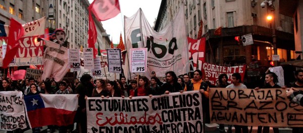 chili-manifestation-e-etudiante Manifestation au chili en 2015 pour l'éducation gratuite