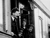 Léon Trotsky revient en Russie