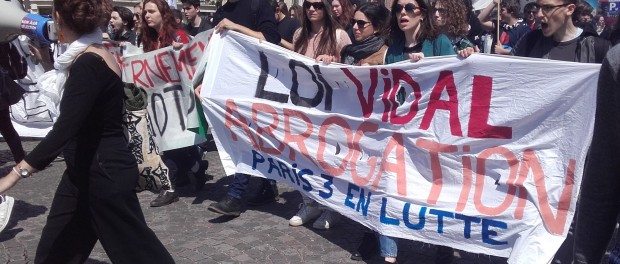 03/05/2018 les étudiants de différentes facs parisienne manifestent et s'invitent à la manifestation de l'intersyndicale de l'éducation à Montparnasse