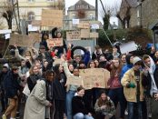 Janvier 2020 - Des lycéens bloquent l'accès au lycée Lebrun à Coutances (50) pour protester contre la contre-réforme du bac