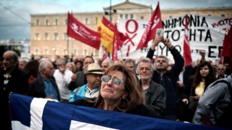 Le peuple grec, la dette, la guerre et la grève générale...